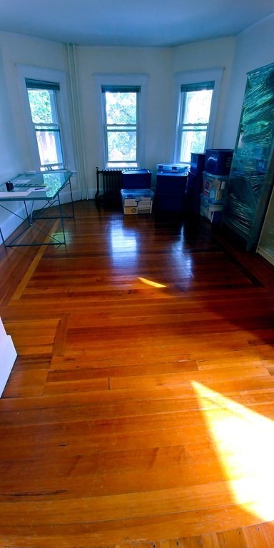 50 Benton Road Somerville, MA 02143 - Photo 9 of 29