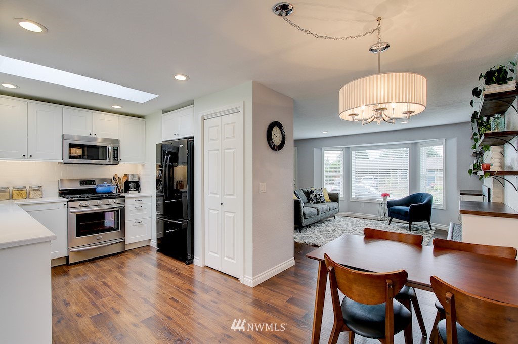 2211 178th Street Southeast Bothell, WA 98012 - Photo 9 of 22