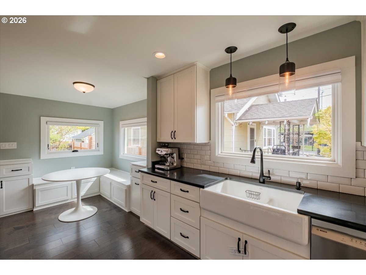 1905 Southeast Division Street Portland, OR 97214 - Photo 12 of 47