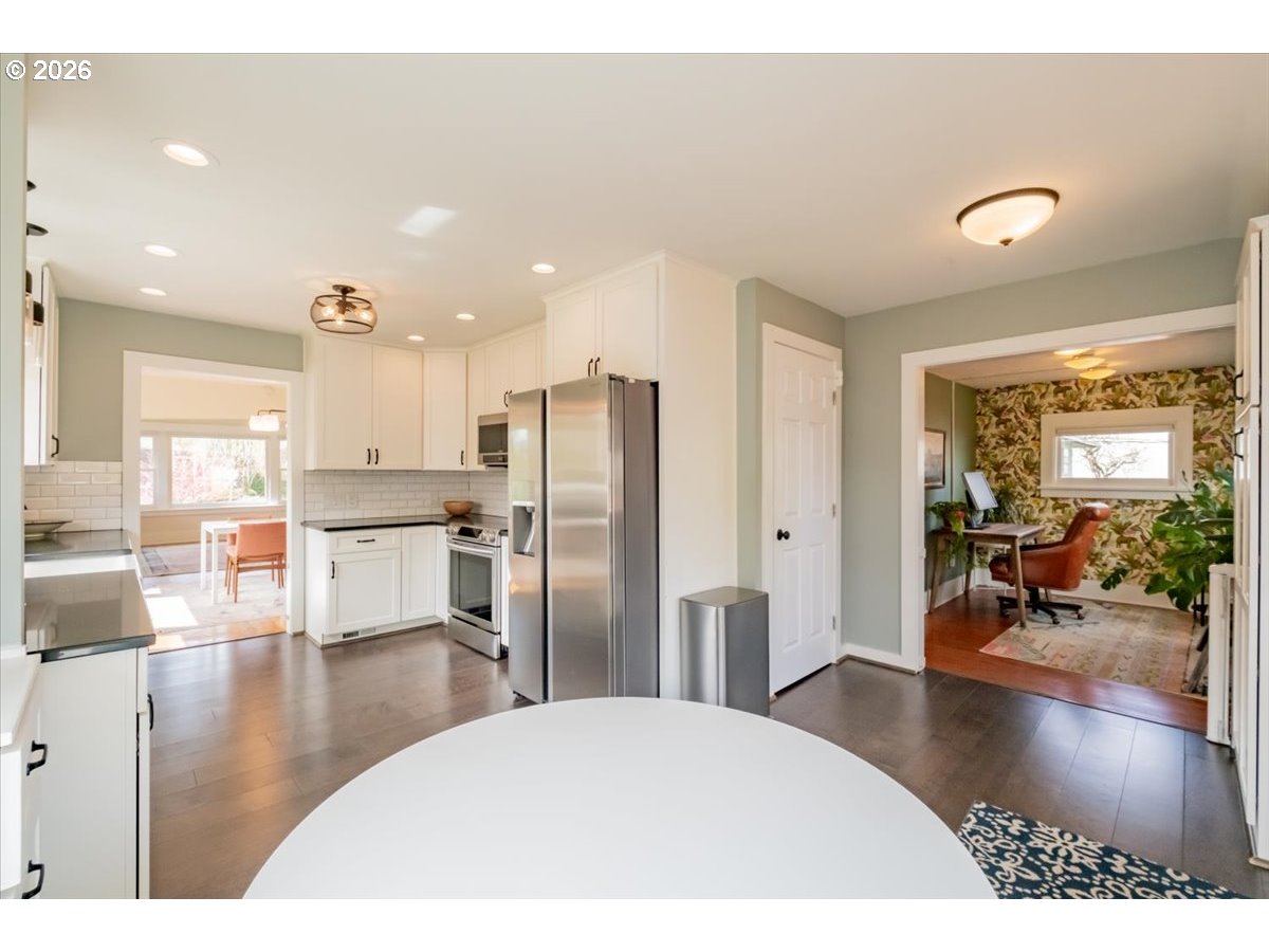 1905 Southeast Division Street Portland, OR 97214 - Photo 14 of 47