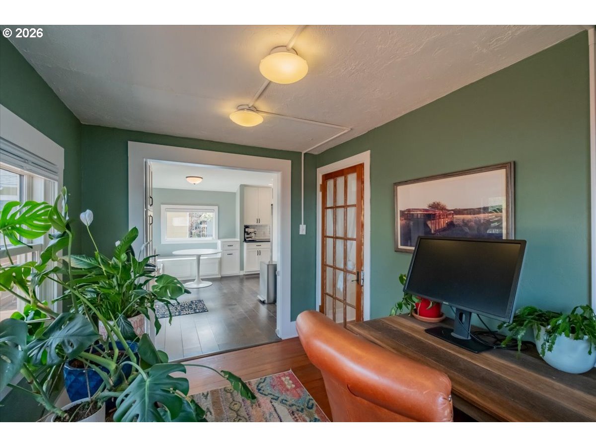 1905 Southeast Division Street Portland, OR 97214 - Photo 17 of 47