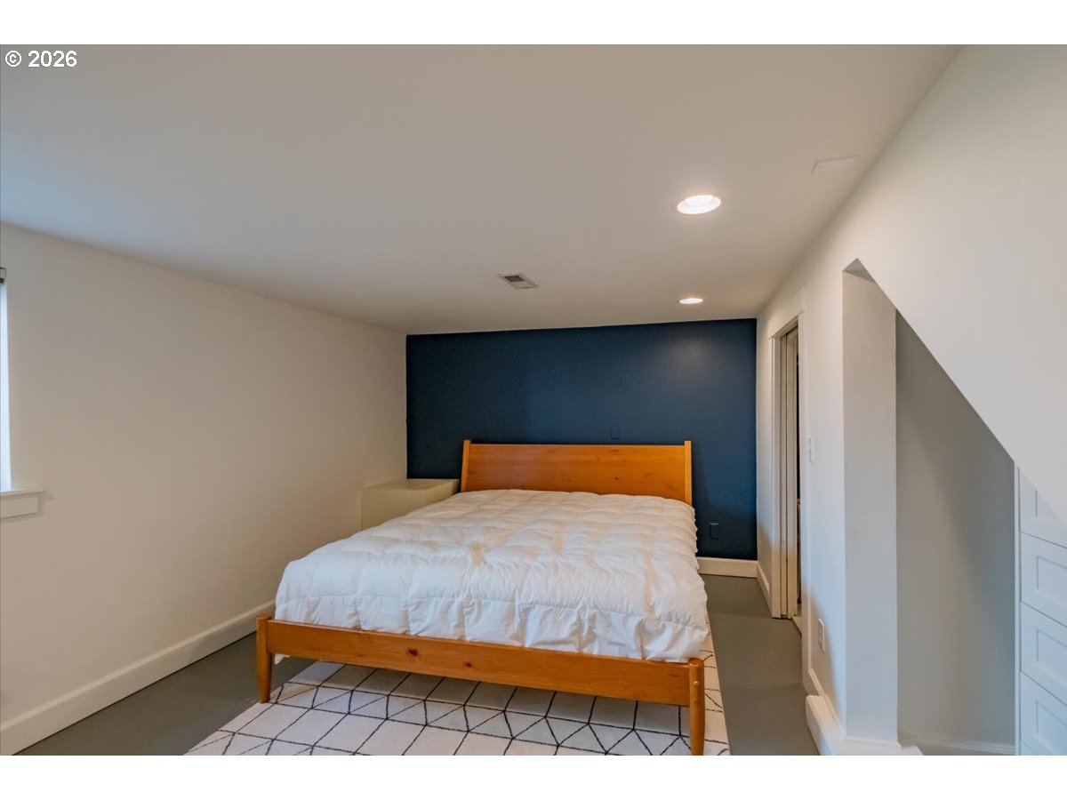 1905 Southeast Division Street Portland, OR 97214 - Photo 27 of 47