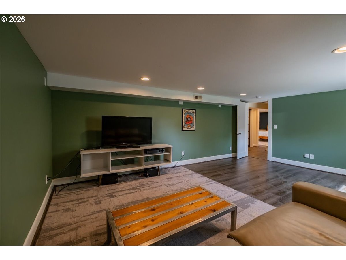 1905 Southeast Division Street Portland, OR 97214 - Photo 35 of 47