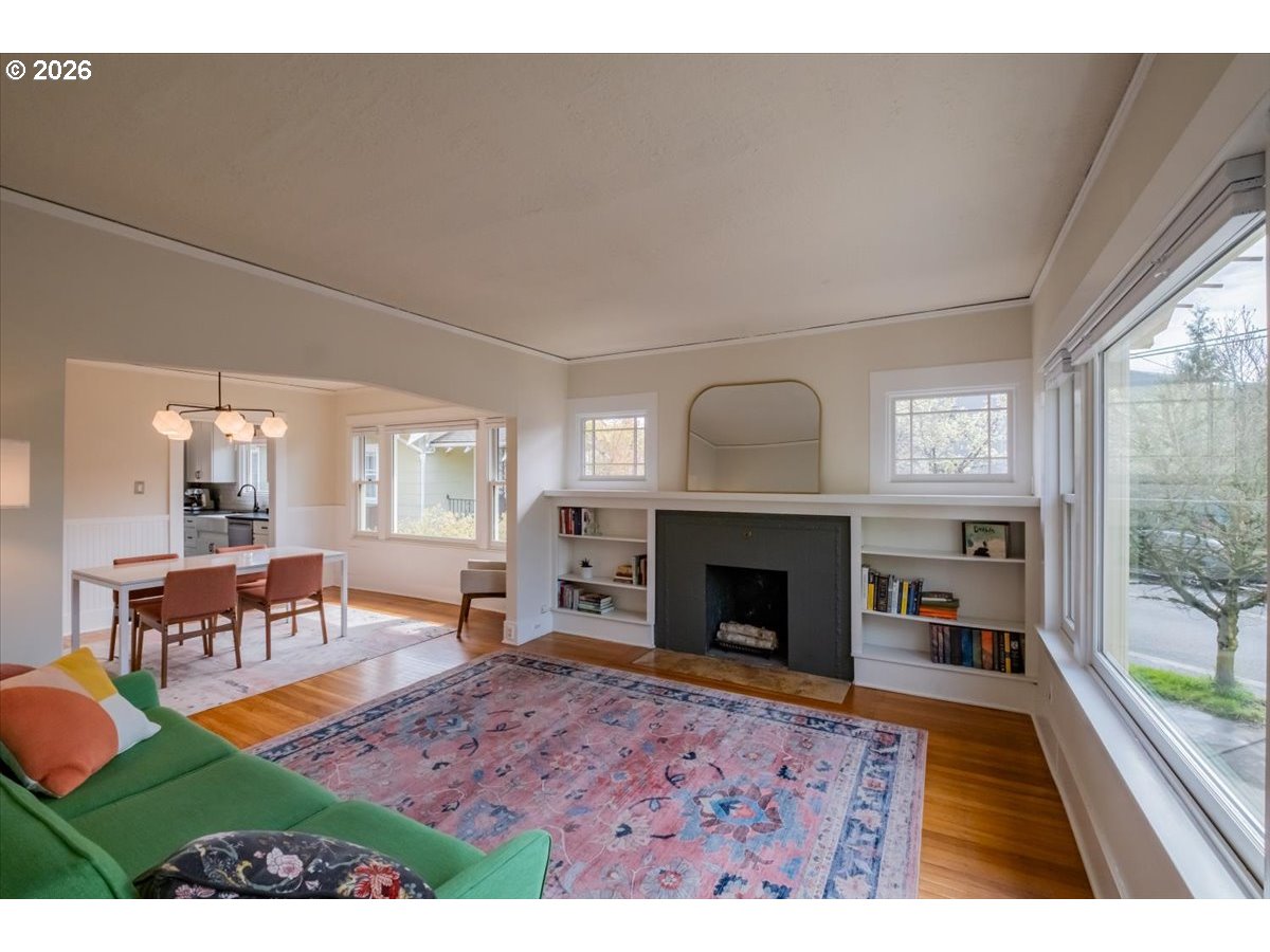 1905 Southeast Division Street Portland, OR 97214 - Photo 6 of 47