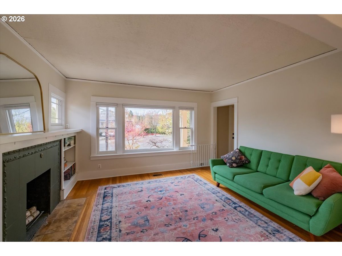 1905 Southeast Division Street Portland, OR 97214 - Photo 7 of 47