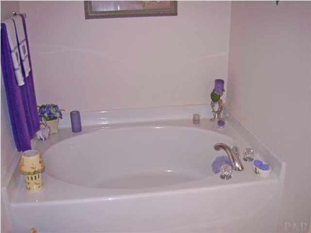 7097 Woodside Road Pensacola, FL 32526 - Photo 13 of 22 Master Bathroom with Garden Tub