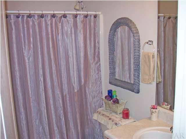 7097 Woodside Road Pensacola, FL 32526 - Photo 17 of 22 Second Bathroom