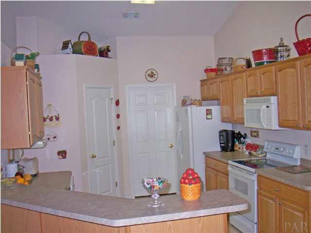 7097 Woodside Road Pensacola, FL 32526 - Photo 3 of 22 Kitchen