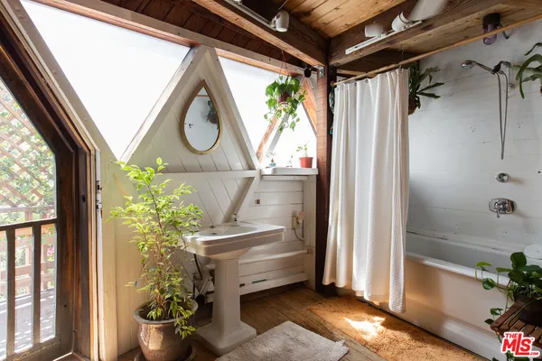 $11,000 | 20269 Croydon Lane, Topanga, CA 90290