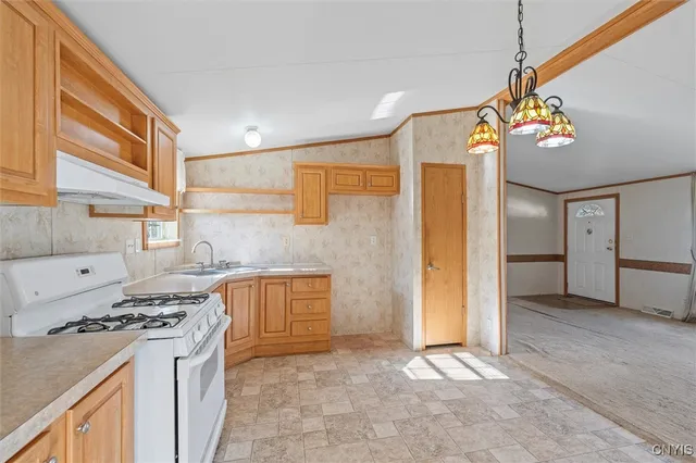 $74,900 | 423 Mountain Ash, Hopewell, NY 14424