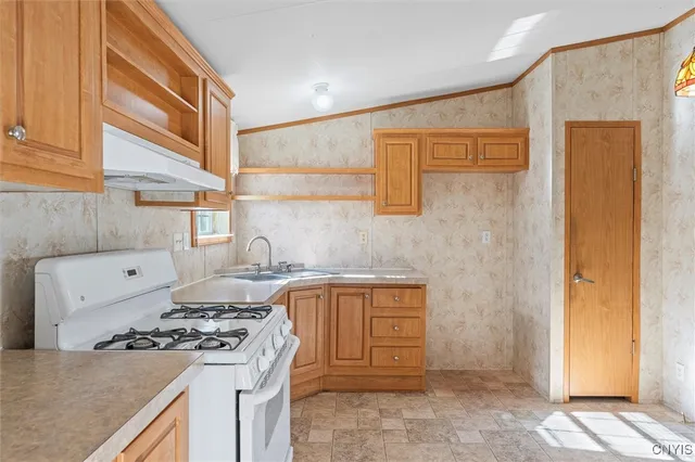 $74,900 | 423 Mountain Ash, Hopewell, NY 14424