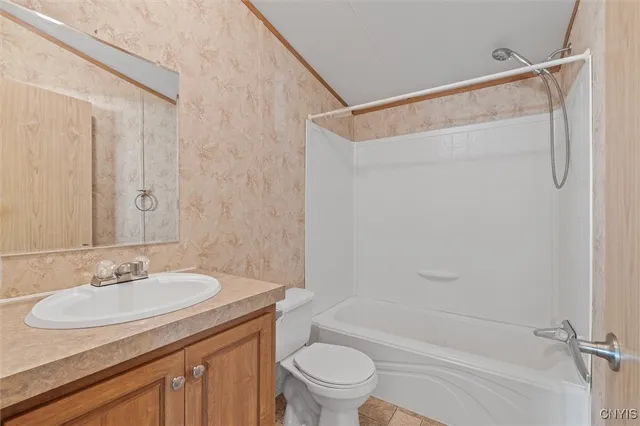 $74,900 | 423 Mountain Ash, Hopewell, NY 14424