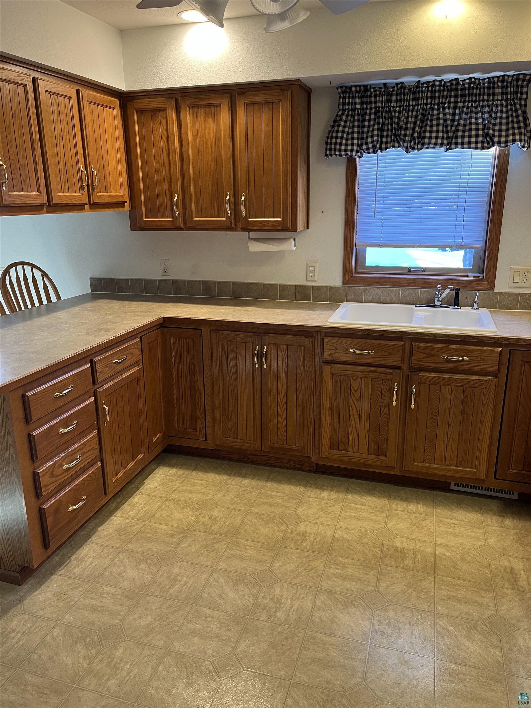 2718 Morris Thomas Road Duluth, MN 55811 - Photo 7 of 27 Gallery Image 7