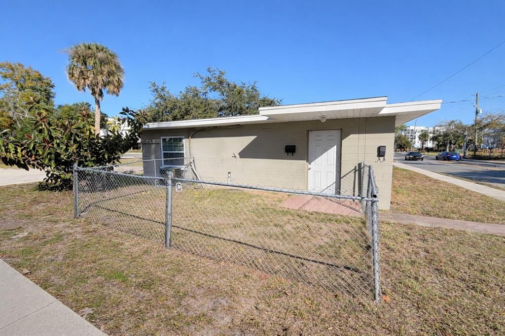 413 West Bryan Street Kissimmee, FL 34741 - Photo 1 of 11