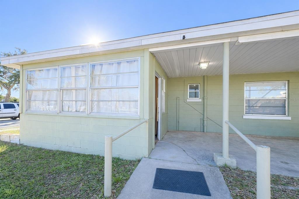 413 West Bryan Street Kissimmee, FL 34741 - Photo 2 of 11