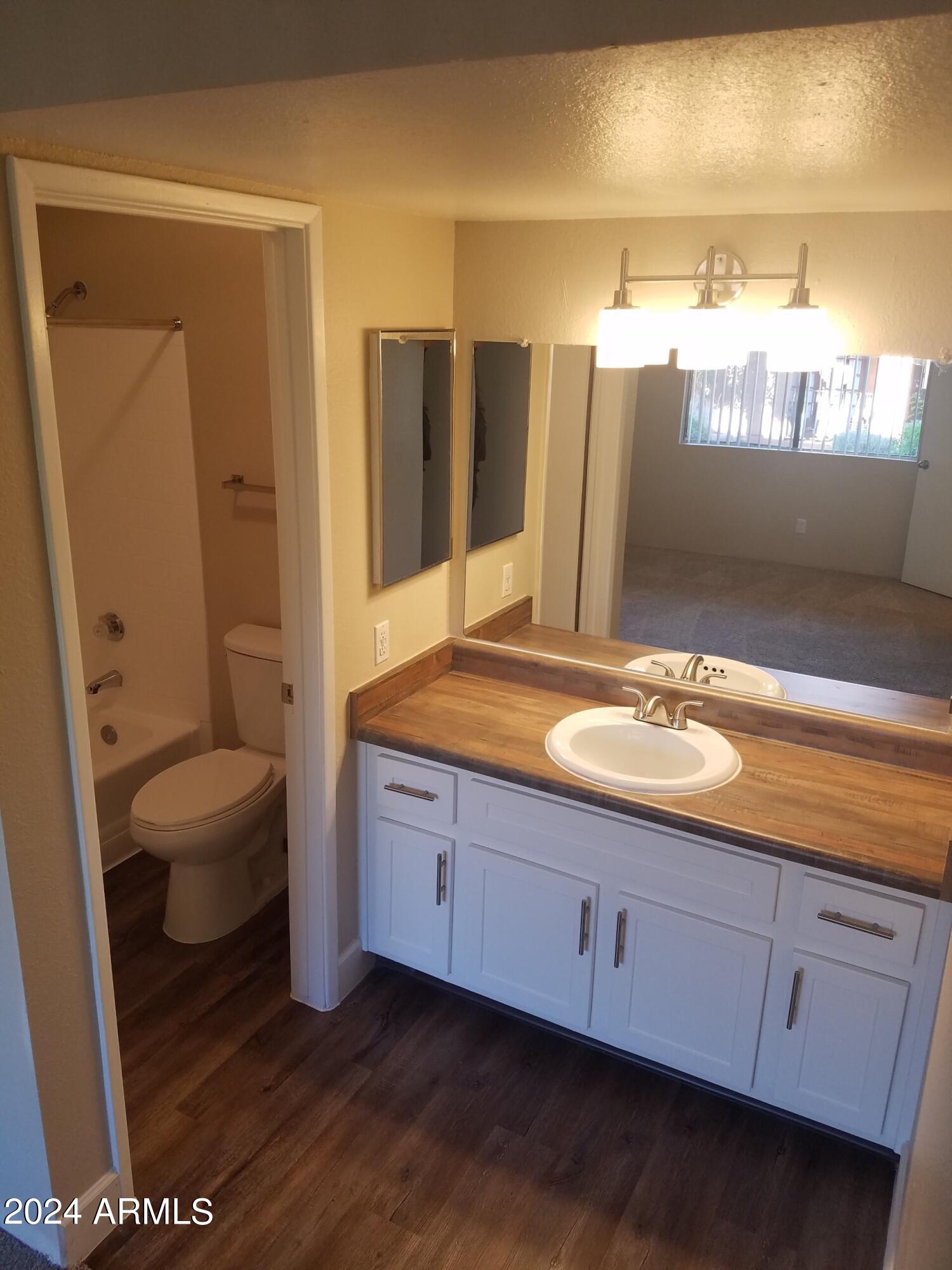 12231 North 19th Street, Unit 2 Phoenix, AZ 85022 - Photo 6 of 6 Bathroom