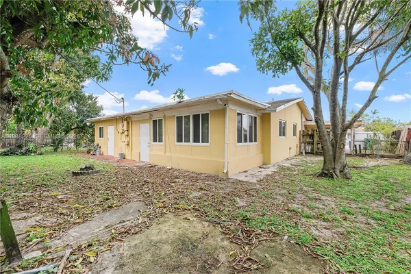 $2,800 | 5320 Northwest 15th Court, Unit A, Lauderhill, FL 33313