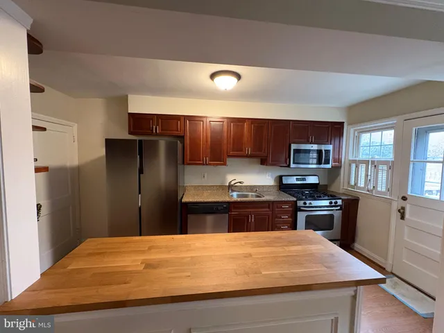 $2,700 | 146 Dumbarton Road, Baltimore, MD 21212