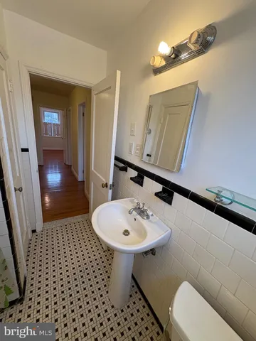 $2,700 | 146 Dumbarton Road, Baltimore, MD 21212