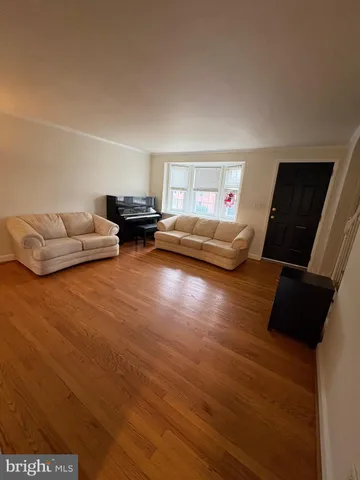 $2,700 | 146 Dumbarton Road, Baltimore, MD 21212