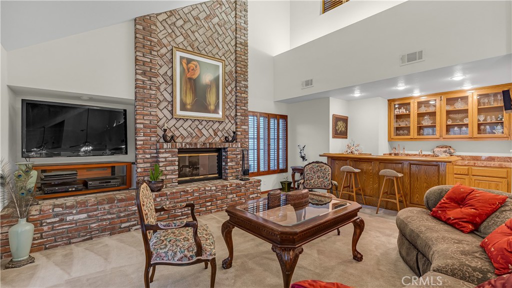 2162 Cumberland Road Glendora, CA 91741 - Photo 12 of 38 Family Room