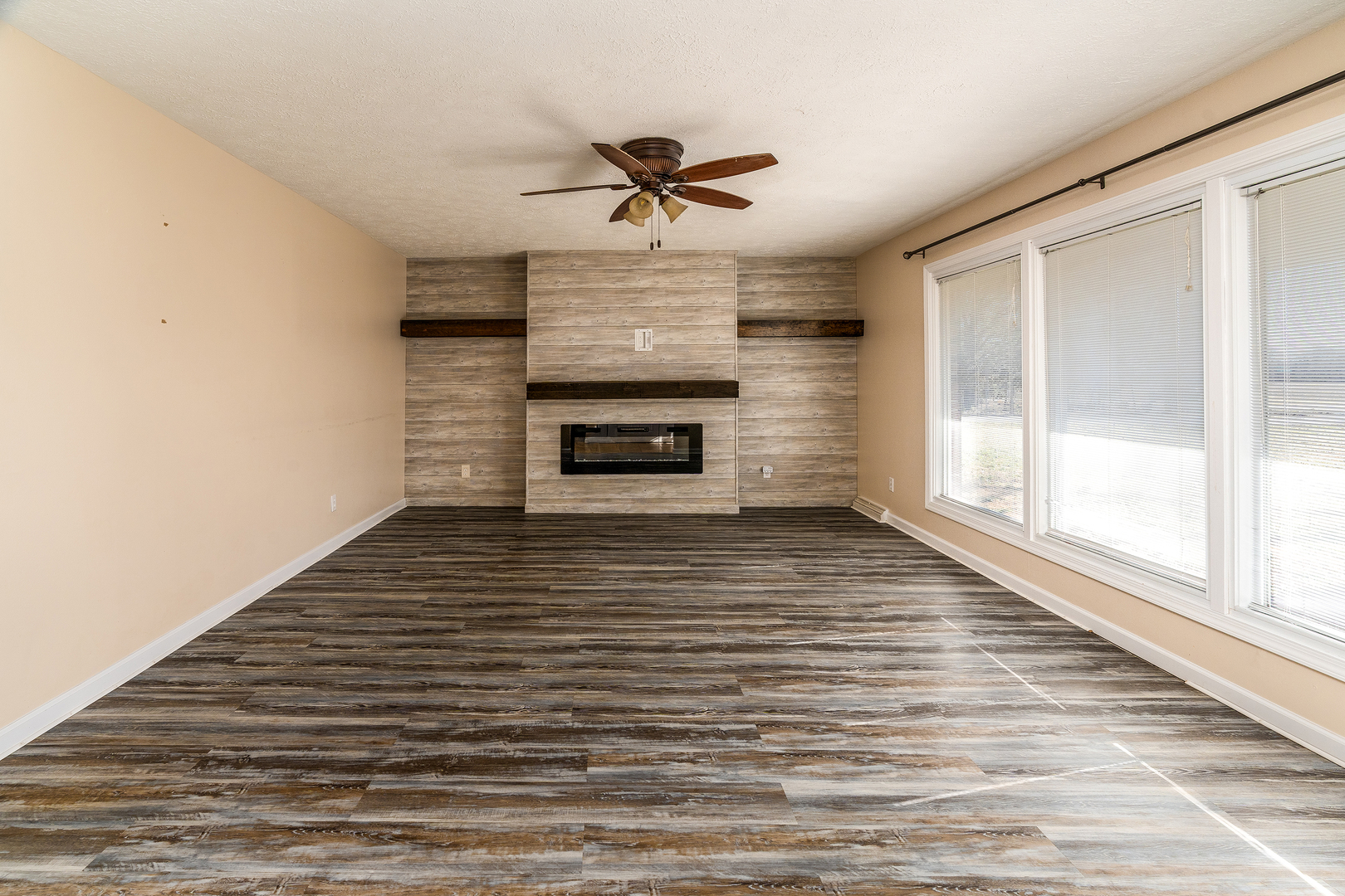 14961 Laminack Road Carterville, IL 62918 - Photo 5 of 46