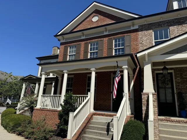 a view of a house with entryway and stairs