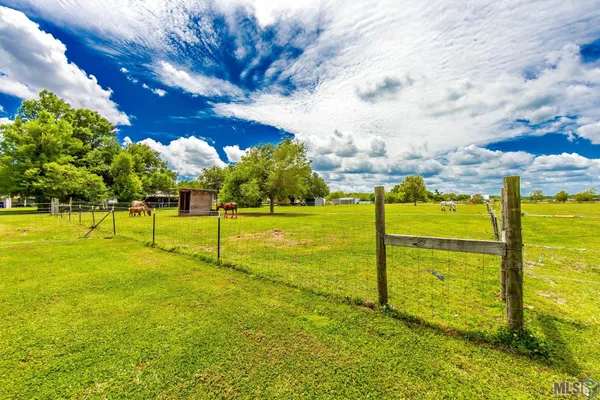 $330,000 | 522 A Back Project Road, Schriever, LA 70395