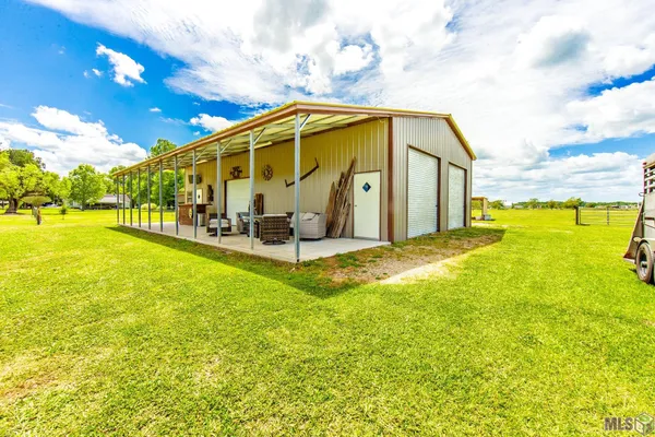 $330,000 | 522 A Back Project Road, Schriever, LA 70395