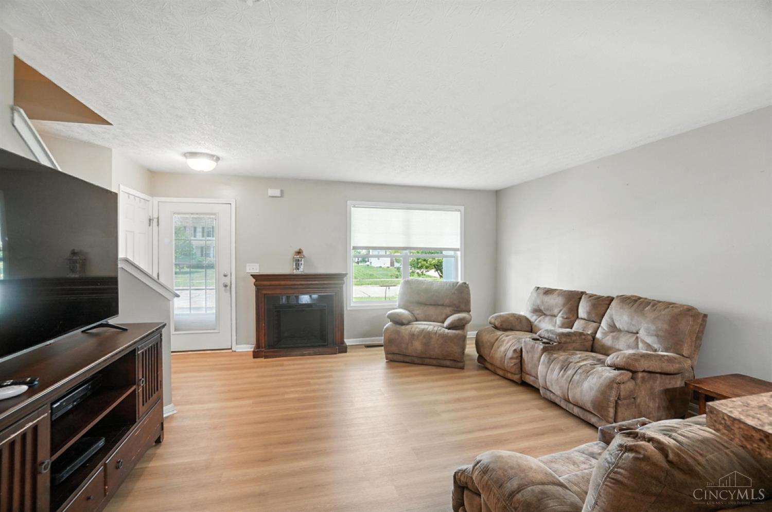 1675 Mounts Road Maineville, OH 45152 - Photo 6 of 46