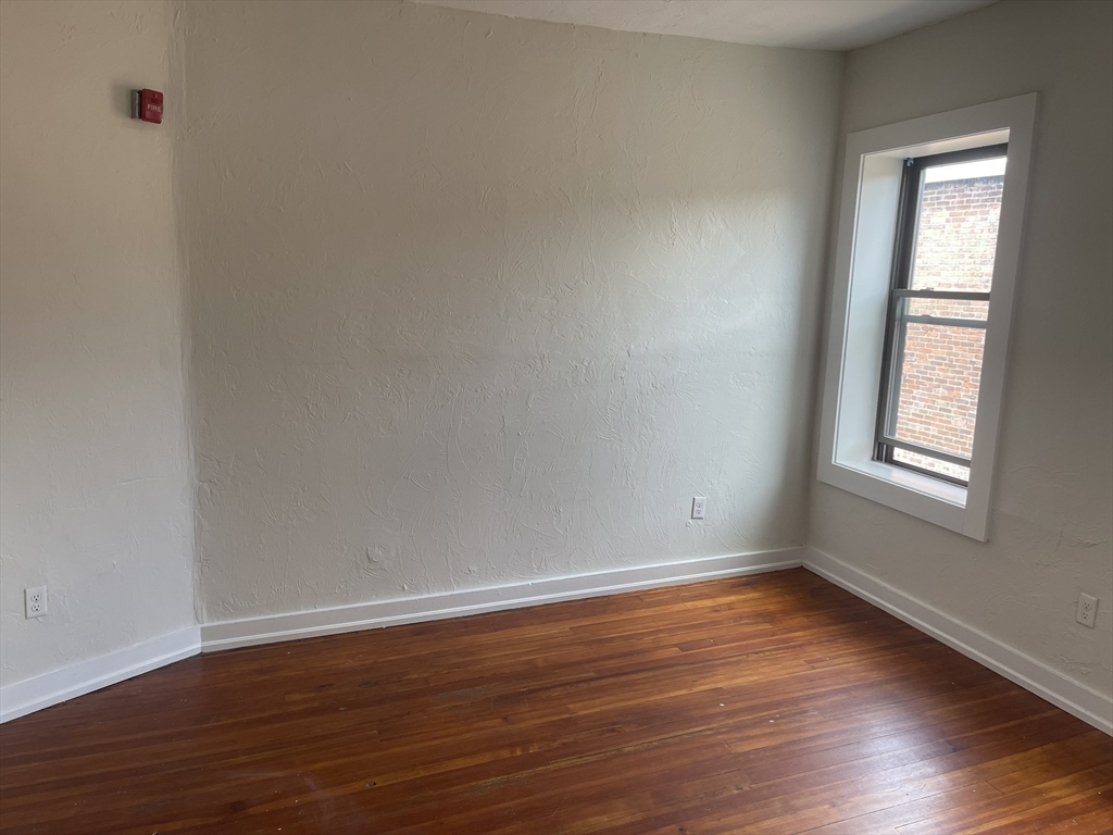 620 Columbia Road, Unit 5 Boston, MA 02125 - Photo 6 of 11