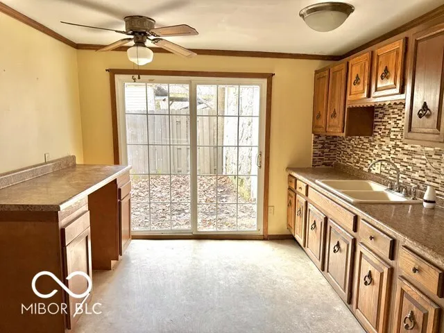 $79,900 | 320 Bundy Avenue, New Castle, IN 47362