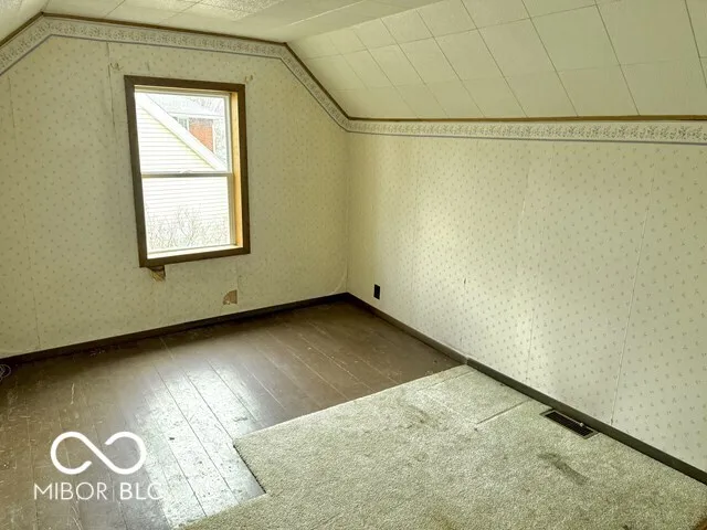 $79,900 | 320 Bundy Avenue, New Castle, IN 47362