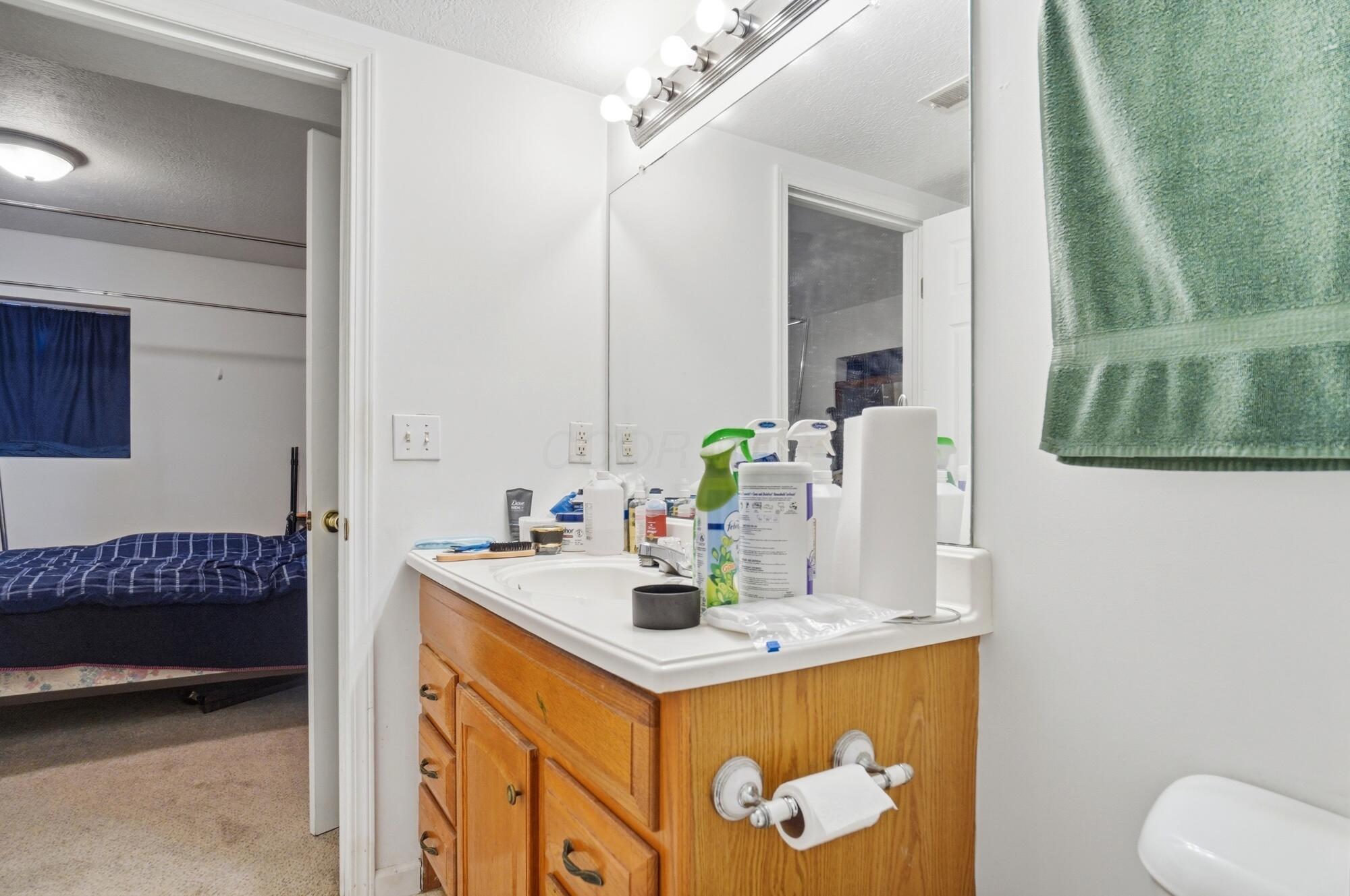 6809 Palmer Road Pataskala, OH 43062 - Photo 64 of 112 Double - 1st Floor - Full Bath - 6809 Palmer Road, Millersport, OH 43046