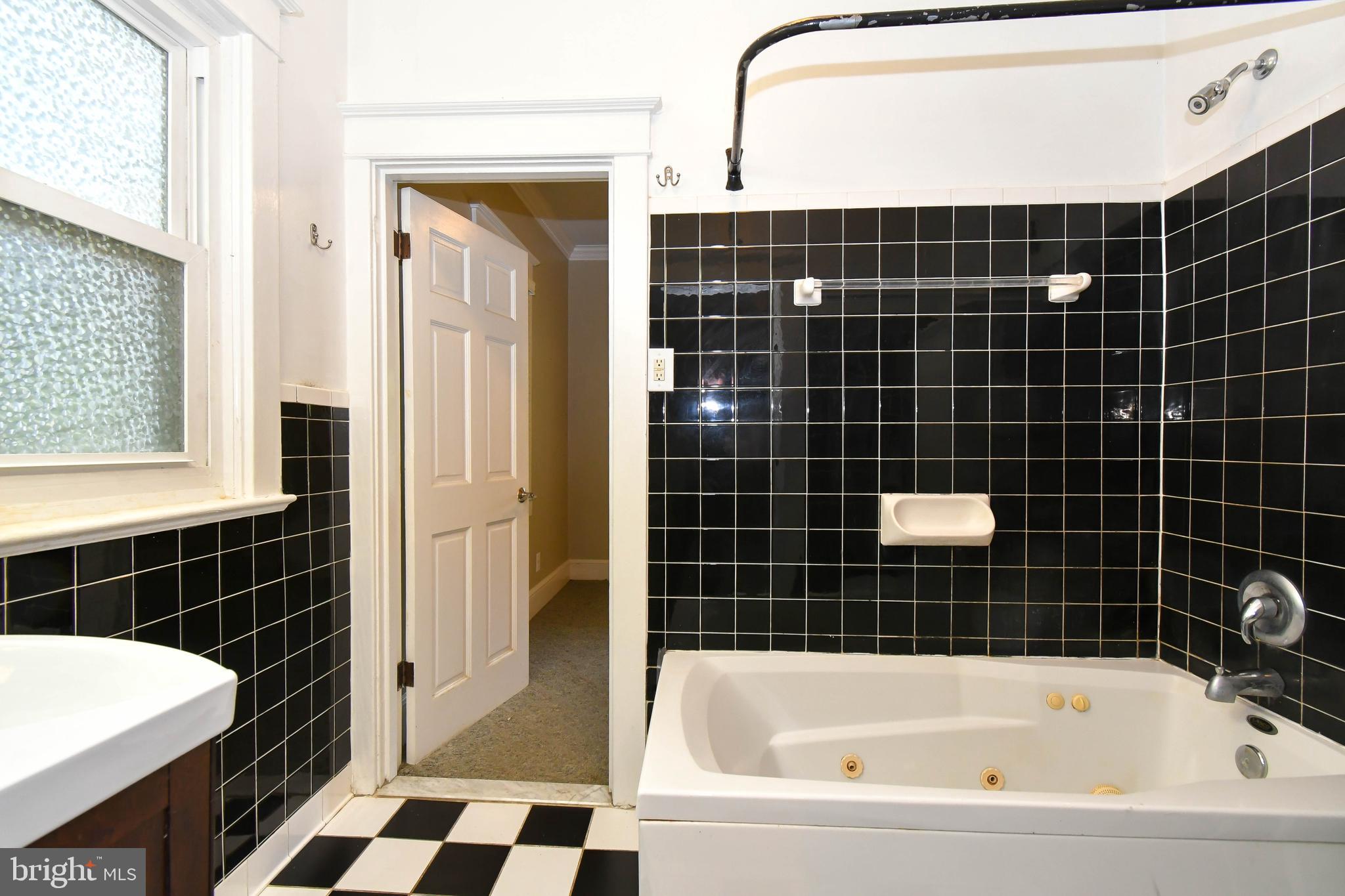 3133 South Glebe Road Arlington, VA 22202 - Photo 14 of 21