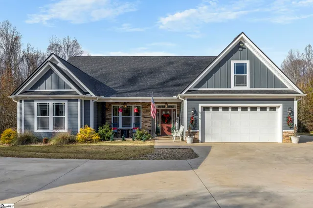 $839,900 | 814 Campobello-Gramling School Road, Campobello, SC 29322