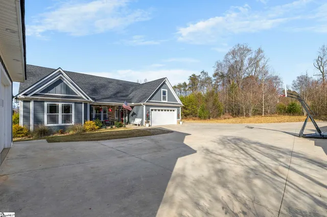 $839,900 | 814 Campobello-Gramling School Road, Campobello, SC 29322