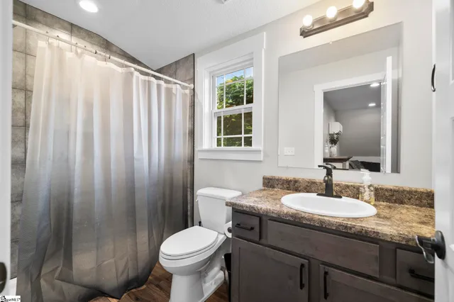 $839,900 | 814 Campobello-Gramling School Road, Campobello, SC 29322