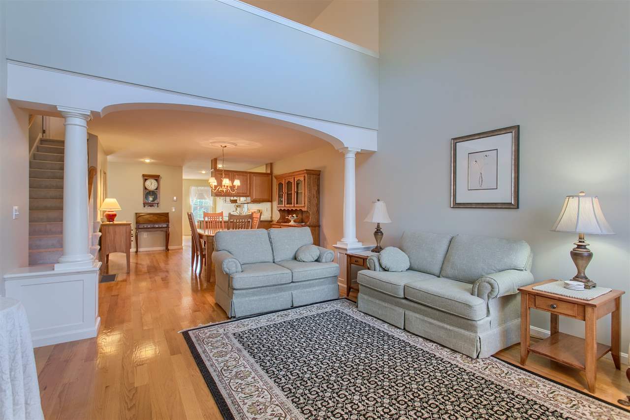27 Pleasant Street, Unit 27 Windham, NH 03087 - Photo 13 of 39