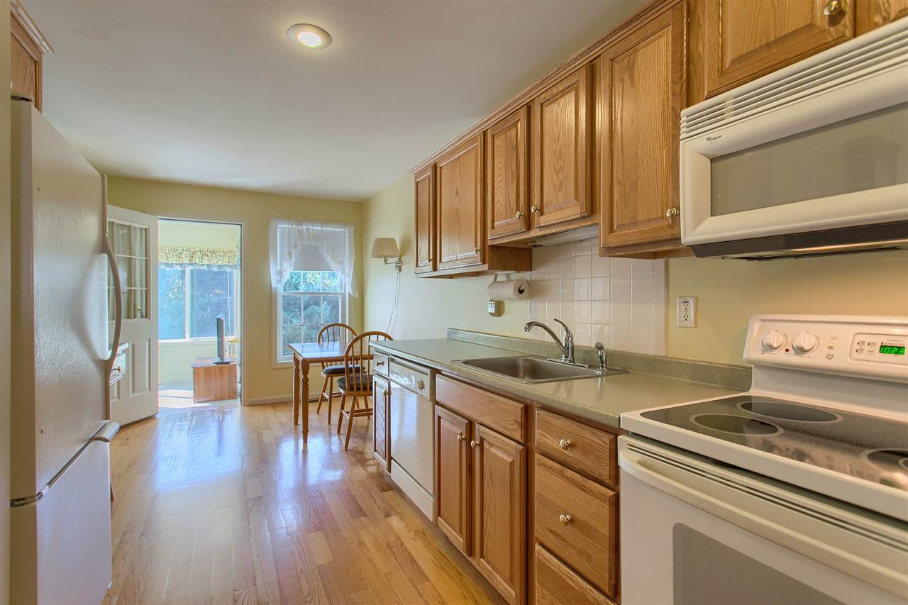 27 Pleasant Street, Unit 27 Windham, NH 03087 - Photo 19 of 39