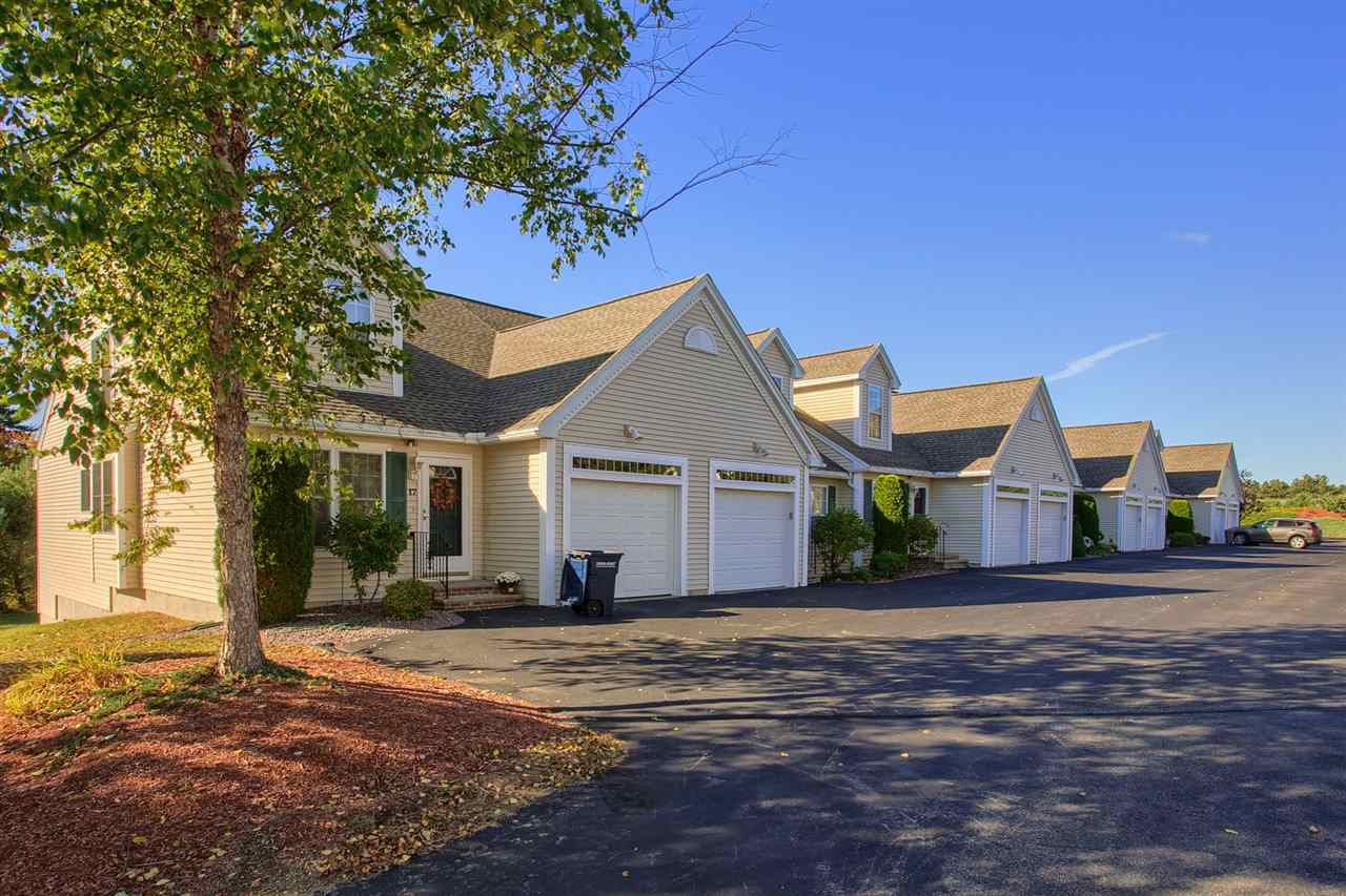 27 Pleasant Street, Unit 27 Windham, NH 03087 - Photo 3 of 39