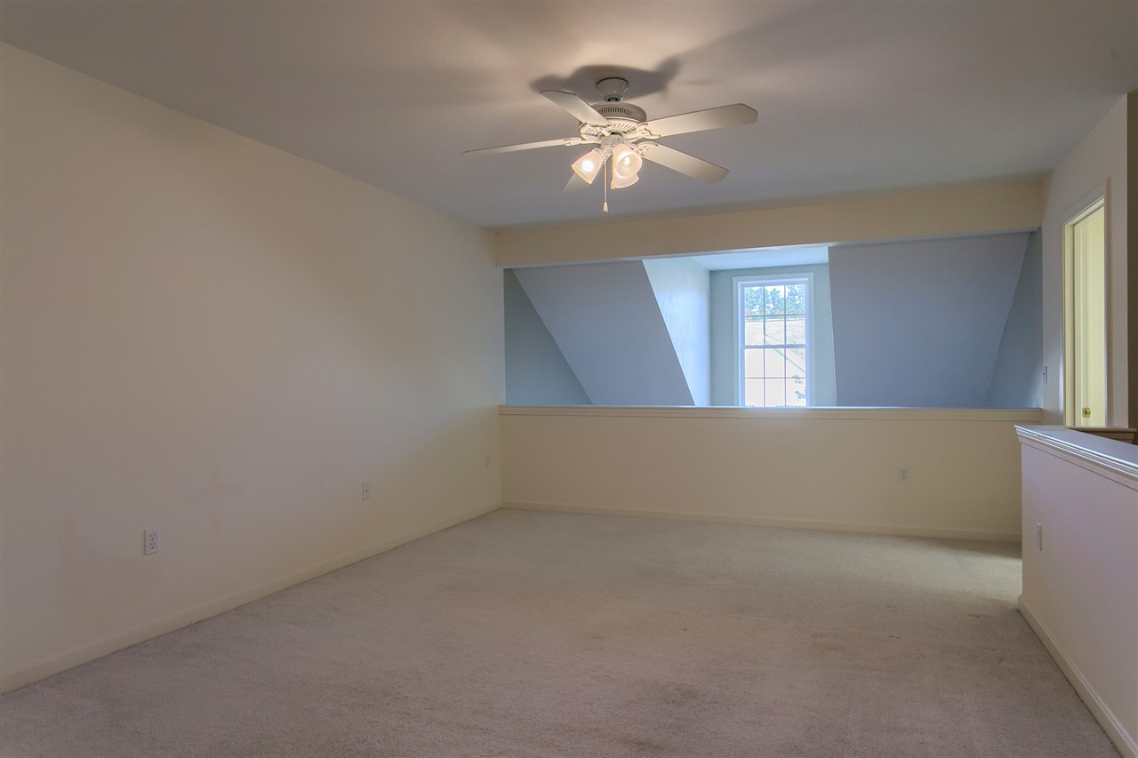 27 Pleasant Street, Unit 27 Windham, NH 03087 - Photo 5 of 39