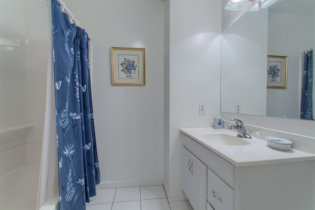 27 Pleasant Street, Unit 27 Windham, NH 03087 - Photo 9 of 39