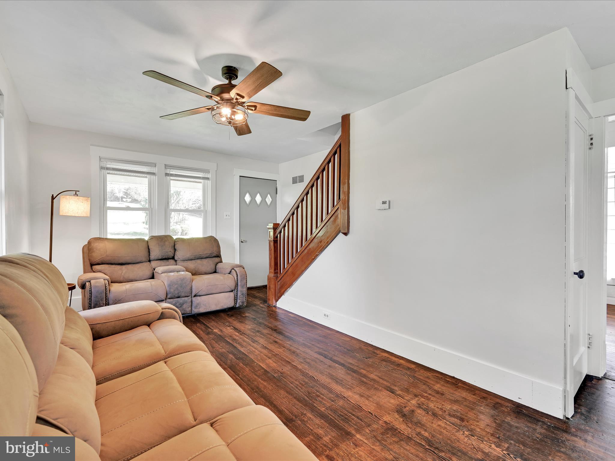 166 Rock Road Pine Grove, PA 17963 - Photo 4 of 24 Living Room
