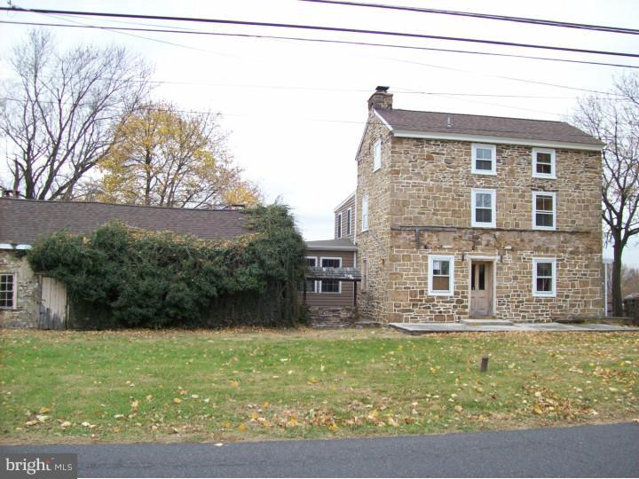 307 Church Road Norristown, PA 19403 - Photo 2 of 14 Gallery Image 2