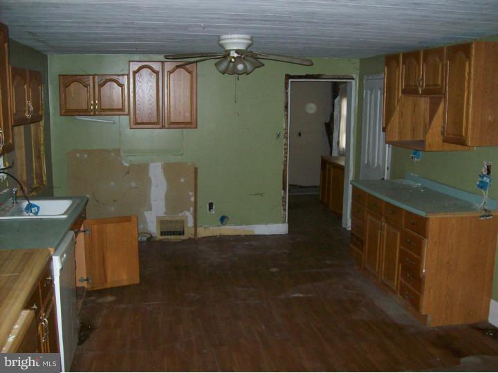 307 Church Road Norristown, PA 19403 - Photo 12 of 14 Gallery Image 12
