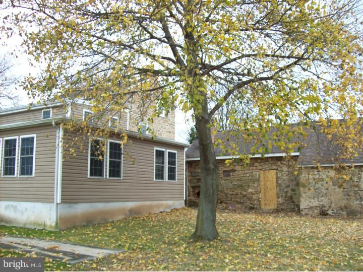 307 Church Road Norristown, PA 19403 - Photo 6 of 14 Gallery Image 6