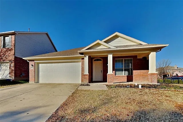 $2,425 | 4324 Highgate Road, Fort Worth, TX 76244