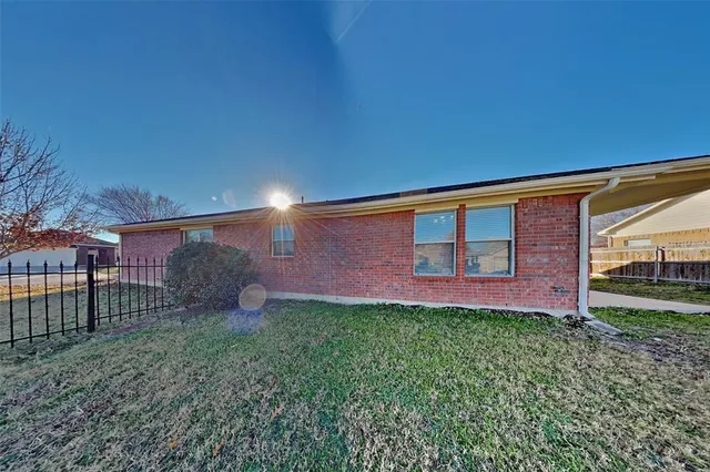 $2,425 | 4324 Highgate Road, Fort Worth, TX 76244