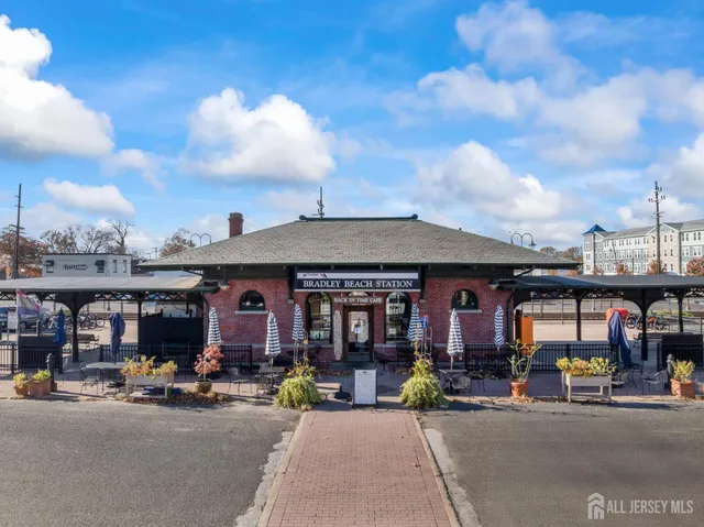 $675,000 | 616 Lareine Avenue, Bradley Beach, NJ 07720